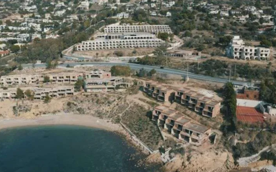Το “ξενοδοχείο της χούντας”: Το ημιτελές συγκρότημα που αγόρασε και ο Κοσκωτάς θα γίνει 5άστερο διαμάντι